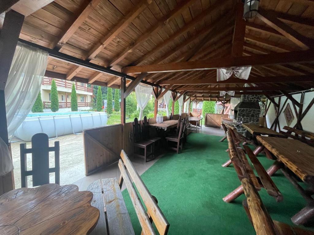 Pensiunea La Padure Cheia, Prahova Ξενοδοχείο Măneciu Εξωτερικό φωτογραφία